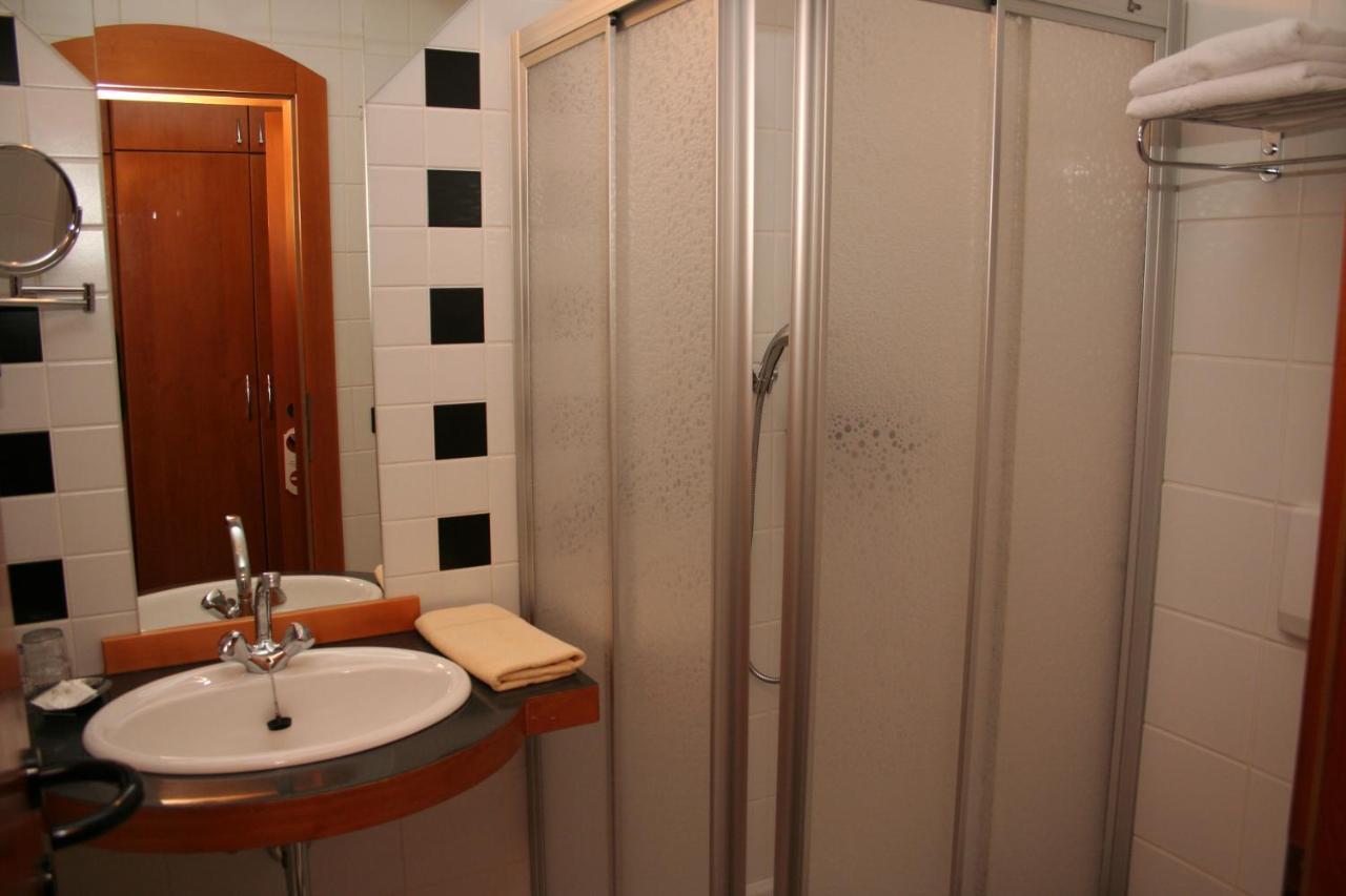 Hotel Edlingerwirt - Sauna & Golfsimulator Inklusive Шпитталь-ан-дер-Драу Номер фото